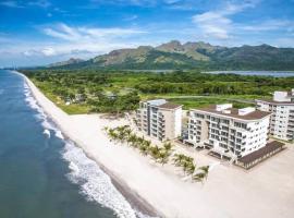 Olas del Mar by Playa Caracol Residences, apartamento em Punta Chame