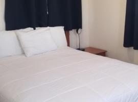 075A Affordable Getaway near South Rim Sleeps 2, hotel en Valle