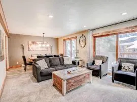 Chic 2BR Condo-Walk to Main St & Skiing