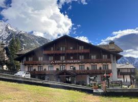 Hotel De Champoluc, готель у місті Шамполюк