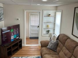 The Cozy Back Beach House, holiday home in Warwick