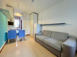 Adorable modern studio with shared pool, apartmán v destinaci Porto Santa Margherita di Caorle