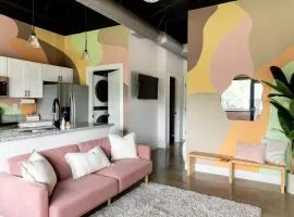 NEW Studio Sleeps 4 - 7 mins to DT