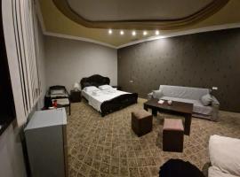 Star Zvartnoc Evn Airport, guest house in Pʼarakʼar