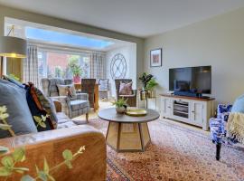 Market House by Spa Town Property - Spacious & Stylish Townhouse with Free Parking Near to Stratford-upon-Avon, Warwick & Solihull, hôtel à Henley in Arden