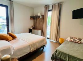 Civico 29 rooms, hotel u gradu Peskjera del Garda