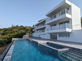 AKAMAS THRONE APARTMENTS, alojamiento con cocina en Neo Chorio