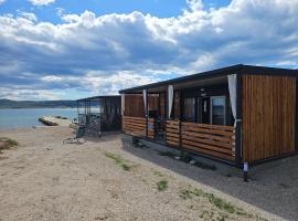 CHARTA mobile home Rock, camping à Pirovac