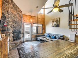 Cozy Granby Condo with Pool Access and Mountain Views!, апартаменти у місті Ґранбі