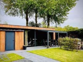 It Fugelnest, hotel met zwembaden in Tzummarum