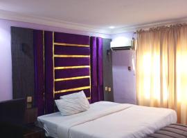 Dino international Hotel, hotel em Ibadan