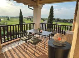 Golf Appartement Gardasee, hotell i San Martino della Battaglia