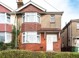 6 beds in 4 bedrooms house