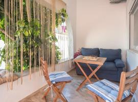 Stardust sanctum hideaway, Hotel in Káto Panayía