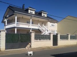 Miradoralaribera Chalet rural, parkolóval rendelkező hotel Alcoba de la Ribera városában