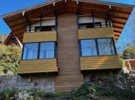 Casa Ra&iacute;z Cumbrecita, acomoda&ccedil;&atilde;o em La Cumbrecita