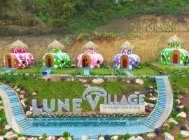 Mộc Châu Island - Lune Village, hotell sihtkohas Mộc Châu