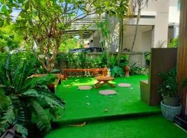 Friend's House
