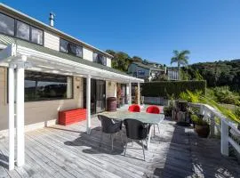 Kings Summer House - Paihia Holiday Home