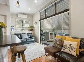 Te Mahana Coastal Retreat