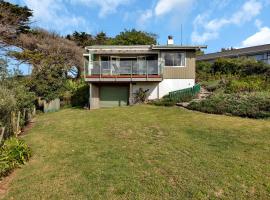 Sandy Cottage - Tokerau Beach Holiday Home, cottage in Kaitaia