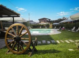 La Pinnetta With Pool - Happy Rentals، فندق في Codrongianos