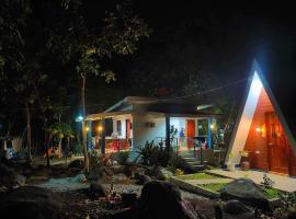 Camp Asgard by Camiguin Viajeros House Rentals, קוטג' בCatarman