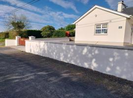 Pegs Cottage, holiday home in Limerick