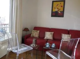 Appartement de charme avec vue sur le Canal Saint-Martin