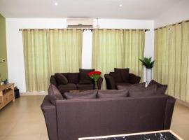 Fijian Homestay - 3 bedroom house: Nadi şehrinde bir otel