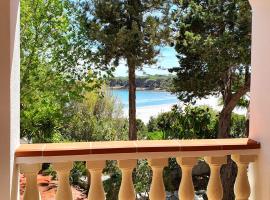 Casa Almar-fronte spiaggia: Cala Liberotto'da bir otel