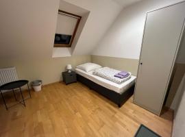 Einzelzimmer (16): Meine şehrinde bir otel