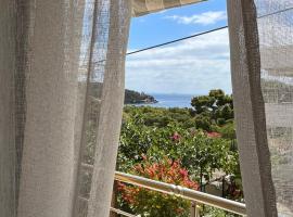 Oelia Rooms & Apartments, hotel i Agia Marina Aegina