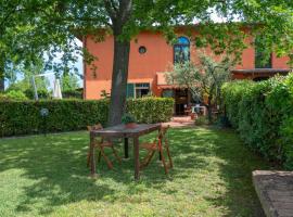 Casa Bellosguardo in Vinci, hotel with parking in SantʼAnsano