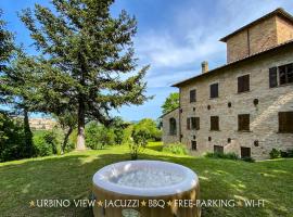 Villa Cà Paciotti dal 1500 - Urbino e Rinascimento!, хотел с паркинг в Urbino