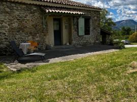 Le Gast, Vaumeilh, bed & breakfast σε Vaumeilh