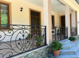 Green Hause Marina، فندق في باتومي