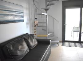 Konan's cosy condo, ξενοδοχείο σε Kastellákia