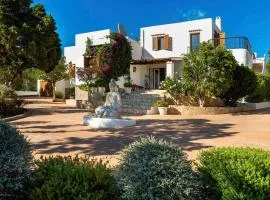 Casa Aalaya: Ibiza Mediterranean Retreat