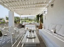 Sea Paros Holiday Villa with panoramic views over Naoussa bay