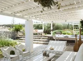 Sea Paros Holiday Villa with panoramic views over Naoussa bay