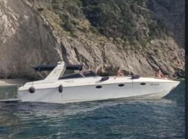 Mast yacht, bateau à Lido di Ostia