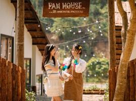 Pan House Homestay Bắc Hà, ξενοδοχείο με πάρκινγκ σε Bac Ha