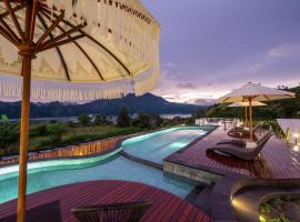 The Dewi Kintamani Luxury Glamping and Natural Hotspring, tented camp en Kintamani