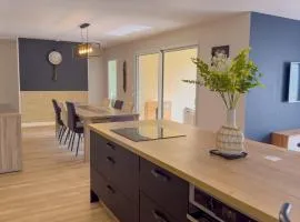 Maison Familiale Moderne avec Grand Jardin à Bommes - Un Havre de Paix pour vos Vacances