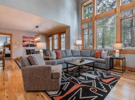 The Cottages at Old Greenwood - 3-Bedroom, rumah kotej di Truckee