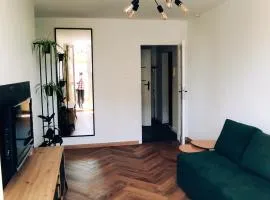 Spacerowa, centrum, 2 pokoje, balkon, dla 1- 4 osób