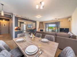 Nicolis Seaside Apartment, hotel in Karavomylos