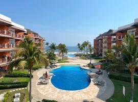 Beachfront in a peaceful Resort 8mi from Puerto Escondido