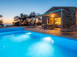 Corfu Travel Sories Villa, Private Pool - Stunning Sea Views - Accessible - 4 Bedrooms，Áno Pavliána的飯店